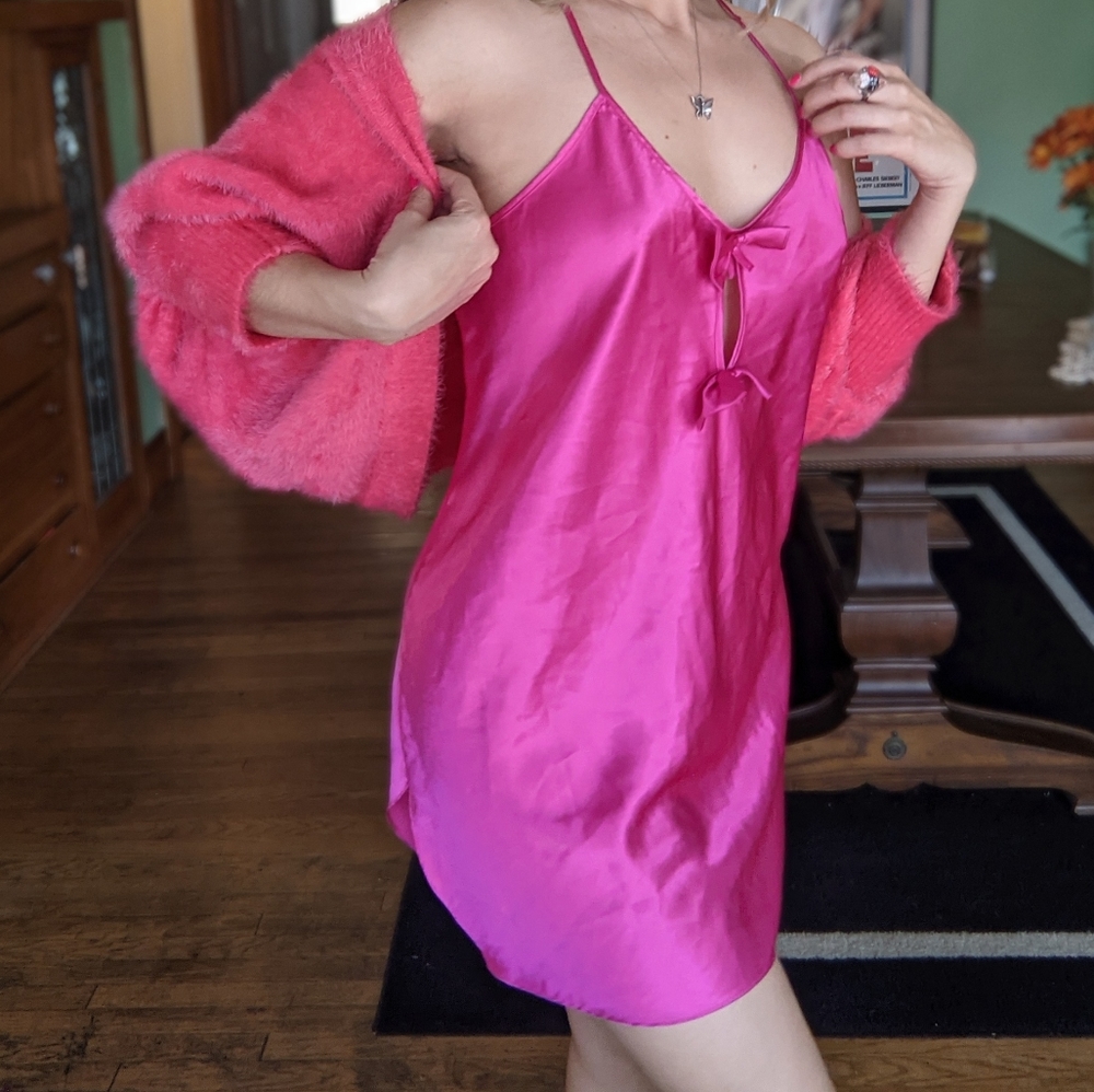 90s VTG Hot Pink Slip - Picture 2 of 6